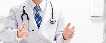 皮膚科を受診する